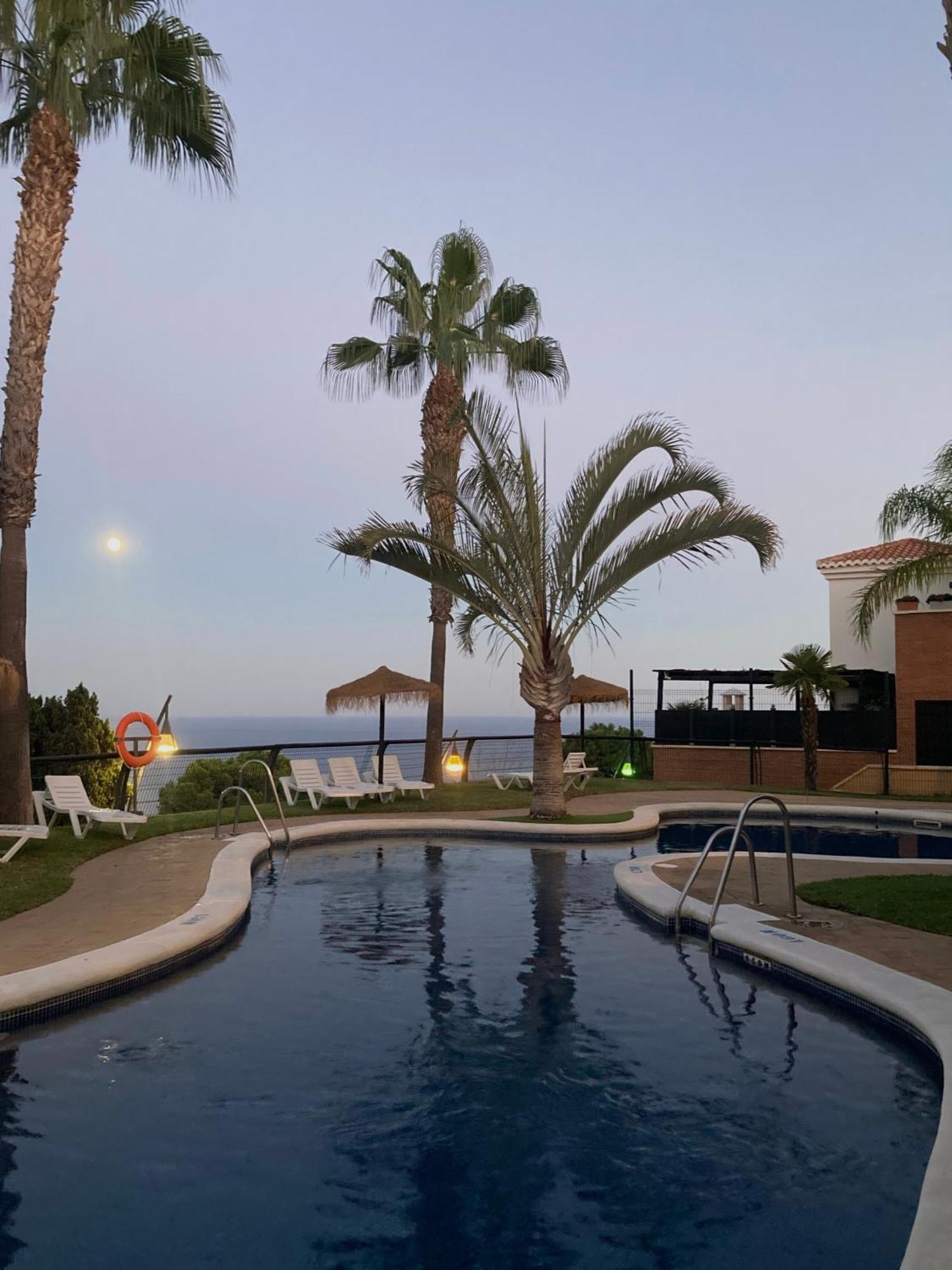 Bonita casa de vacaciones en Almuñécar Esterno foto